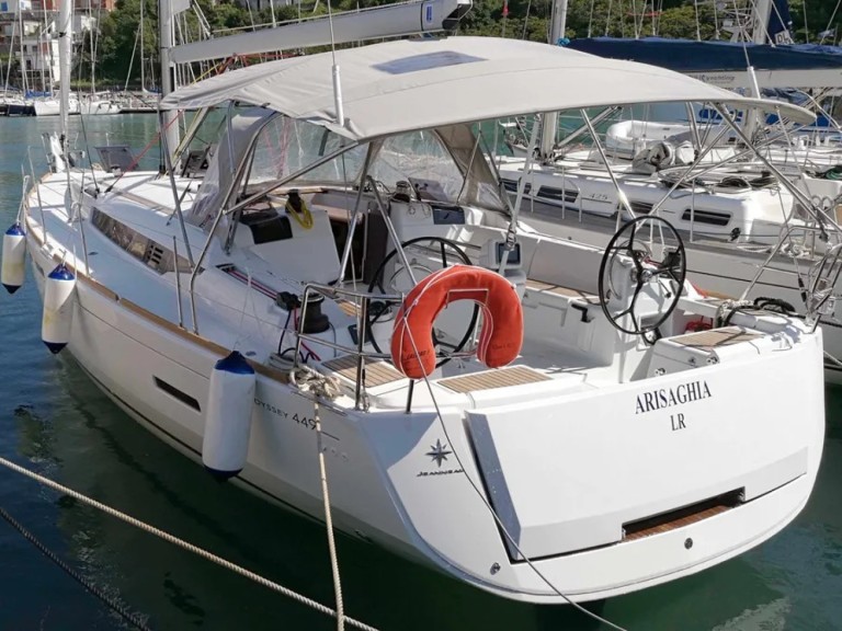 Sailboat rental with or without captain Jeanneau Agropoli