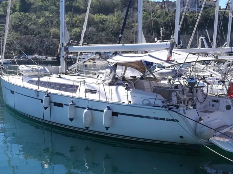 Sailboat rental in Agropoli - Bavaria Cruiser 46