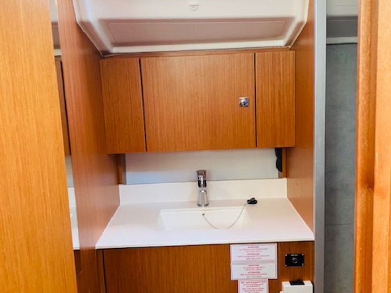 Boat rental Bavaria Bavaria C42 in Punta Ala on Samboat