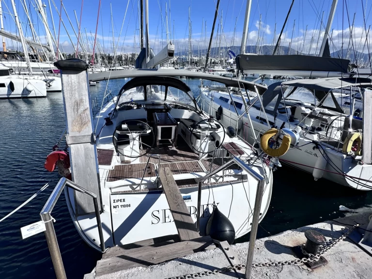 Sailboat for rent Alimos at the best price