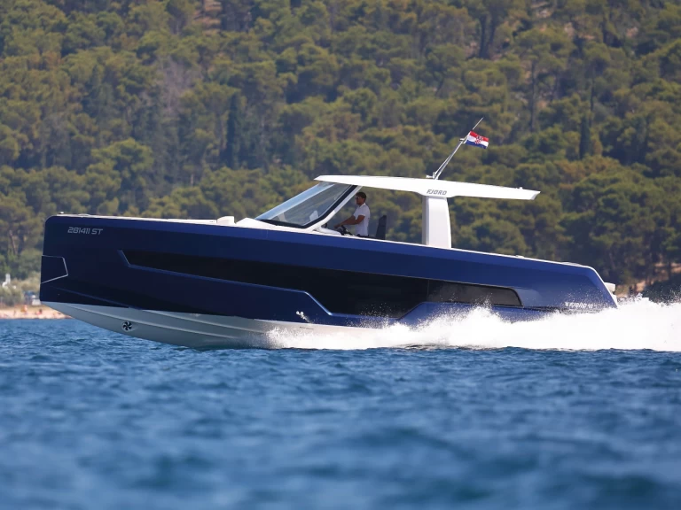 Luxury Yacht rental in Kaštela - Fjord Fjord 41 XL