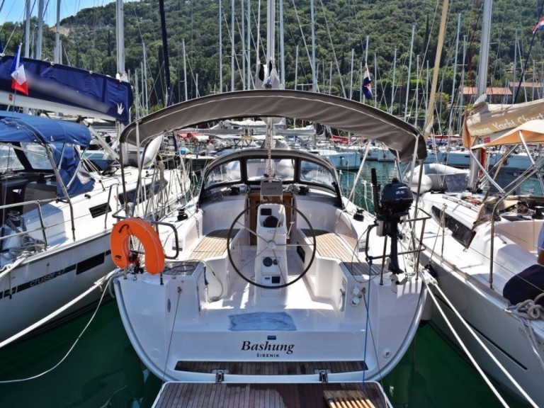 Rent a Bavaria Cruiser 34 Zaton
