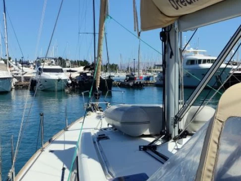 Bénéteau Oceanis 48 in Gouvia on SamBoat