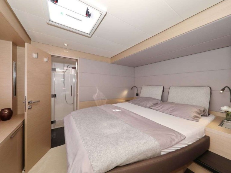 Catamaran rental with or without captain Lagoon Kaštel Gomilica