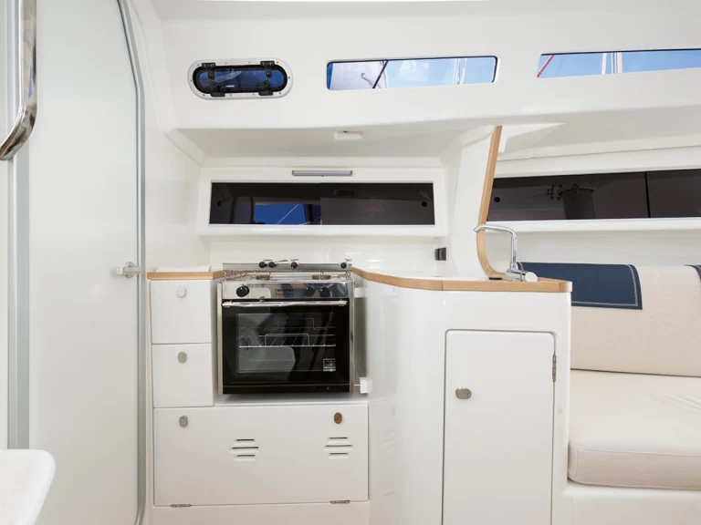 Sailboat rental with or without captain Italia Yachts Punat