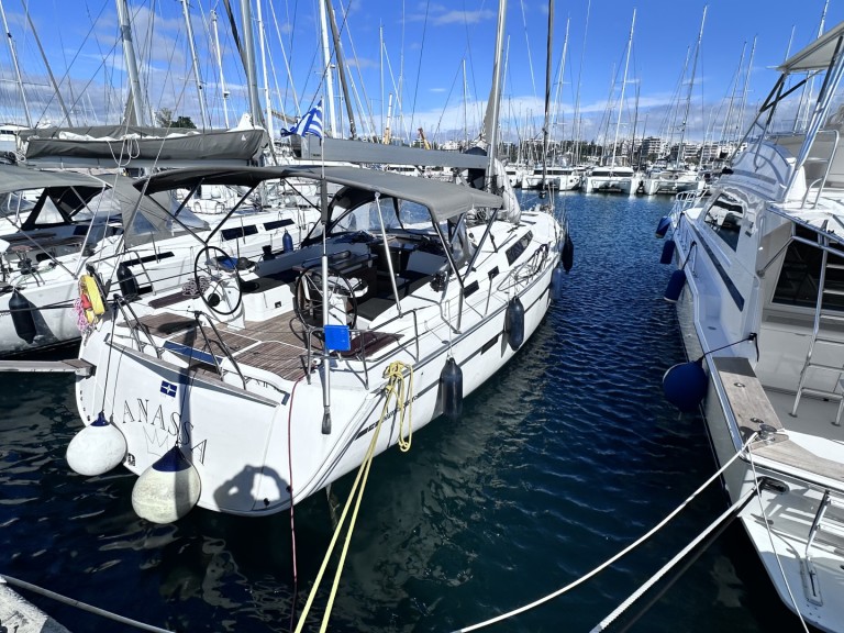 Bavaria Cruiser 56 in Alimos on SamBoat