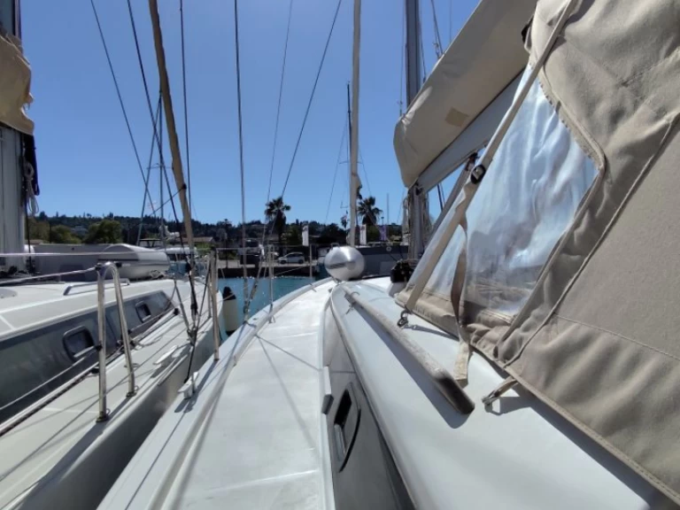 Dufour Dufour 390 GL in Gouvia on SamBoat