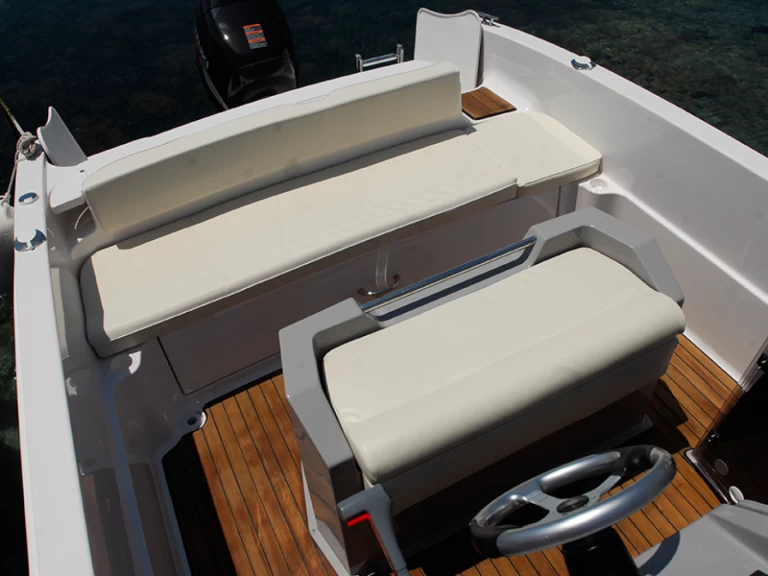 Rent a Atlantic open 670 Preko