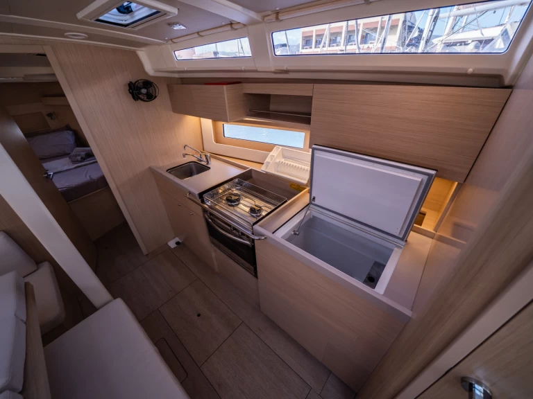 Bareboat Rental Sailboat Bénéteau with a boat licence