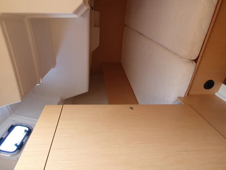 Sailboat rental with or without captain Bénéteau Olbia