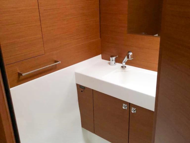 Bareboat Rental Sailboat Jeanneau with a boat licence