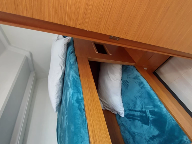 Rent a Hanse Hanse 460 - 4 cabine - 2 bagni - 8 posti letto Castiglioncello