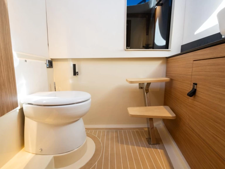 LILIBAEUM YACHT LIPARI 31 in Taormina on SamBoat