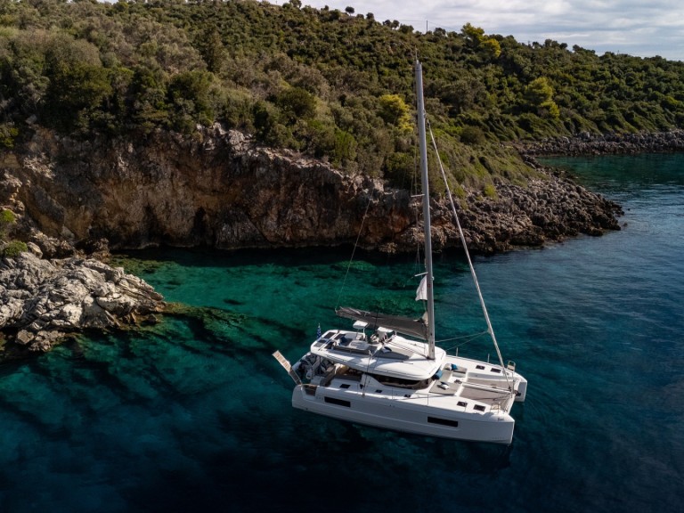 Catamaran for rent Lefkáda at the best price