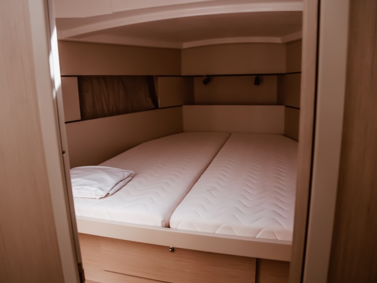 Bareboat Rental Sailboat Bénéteau with a boat licence