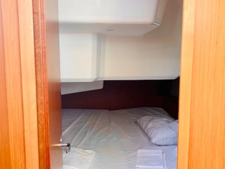 Sailboat rental in Punta Ala - Bavaria Bavaria C42