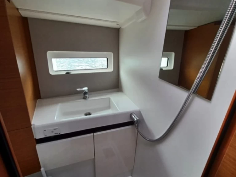 Jeanneau Sun Odyssey 490 in Olbia on SamBoat