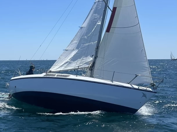 Sailboat rental with or without captain Jeanneau Port la Forêt