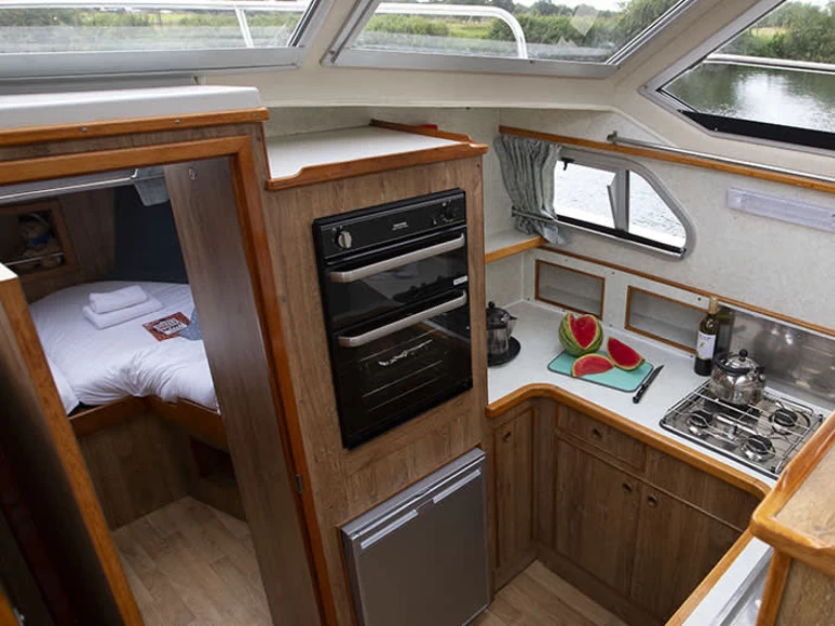 Rent a Le Boat Crusader Carrick on Shannon