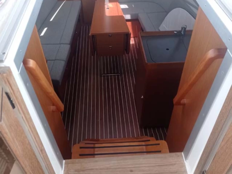 Boat rental Bavaria Cruiser 34 in Deme of Volos on Samboat