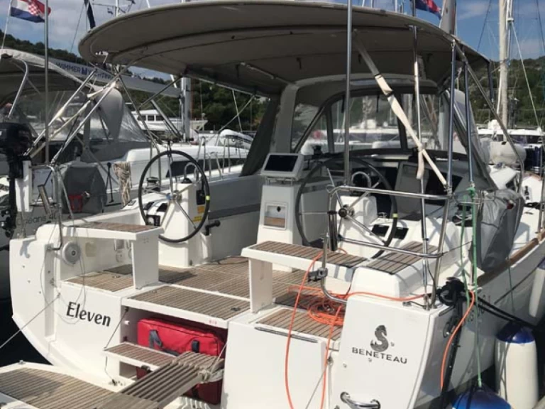 Yacht charter Split cheap Oceanis 38.1