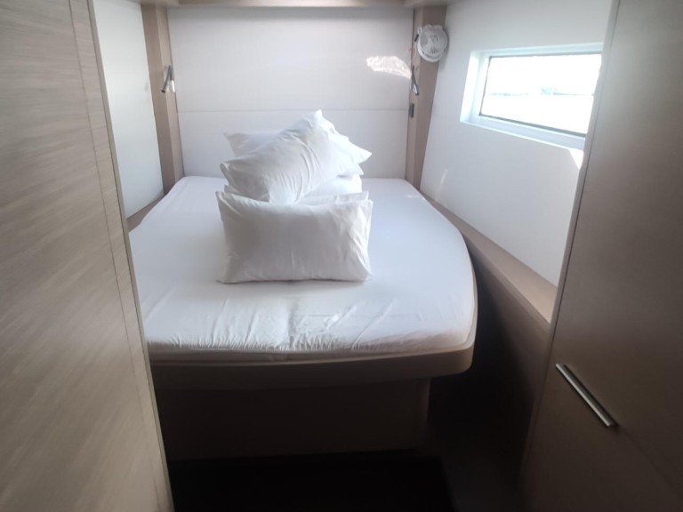 Catamaran rental in Kaštela - Lagoon Lagoon 51