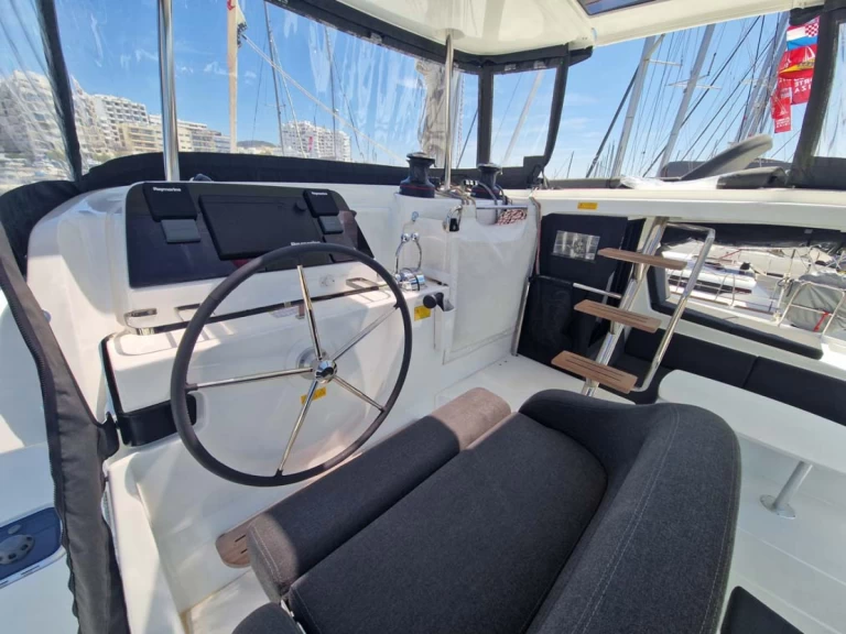 Catamaran rental in Split - Lagoon Lagoon 42