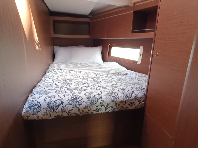 Sailboat rental with or without captain Bénéteau Split