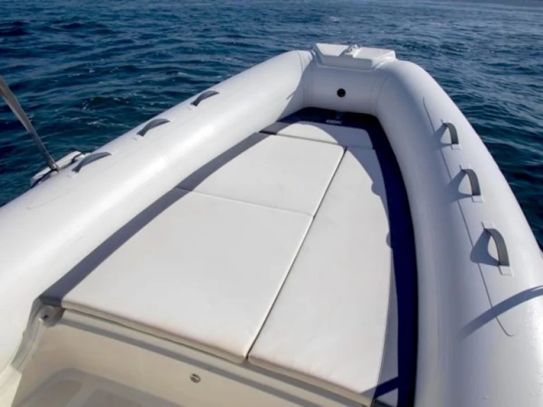 Bareboat Rental RIB Bsc with a boat licence