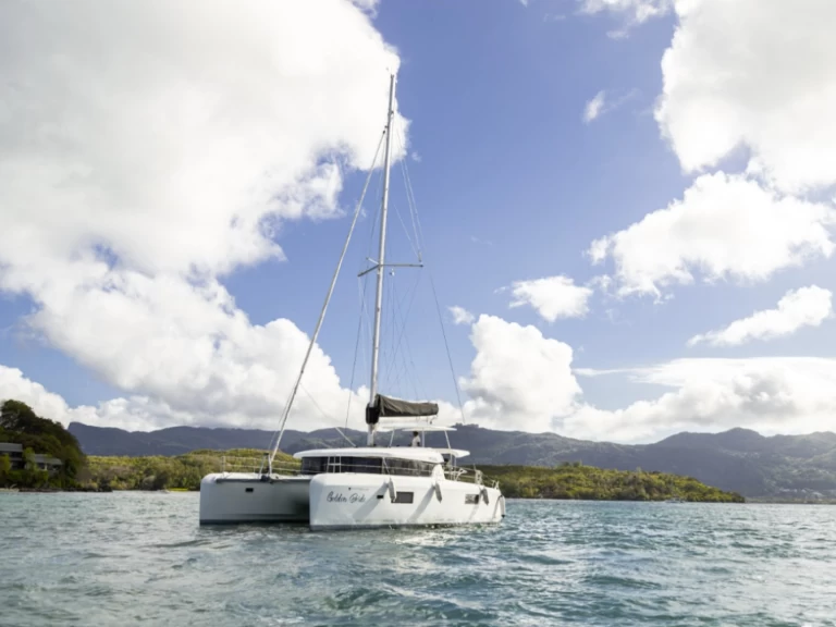 Rent a Lagoon Lagoon 42 Mahé