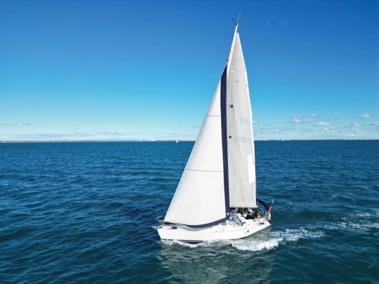 Yacht charter Le Grau-du-Roi cheap First 35 S5
