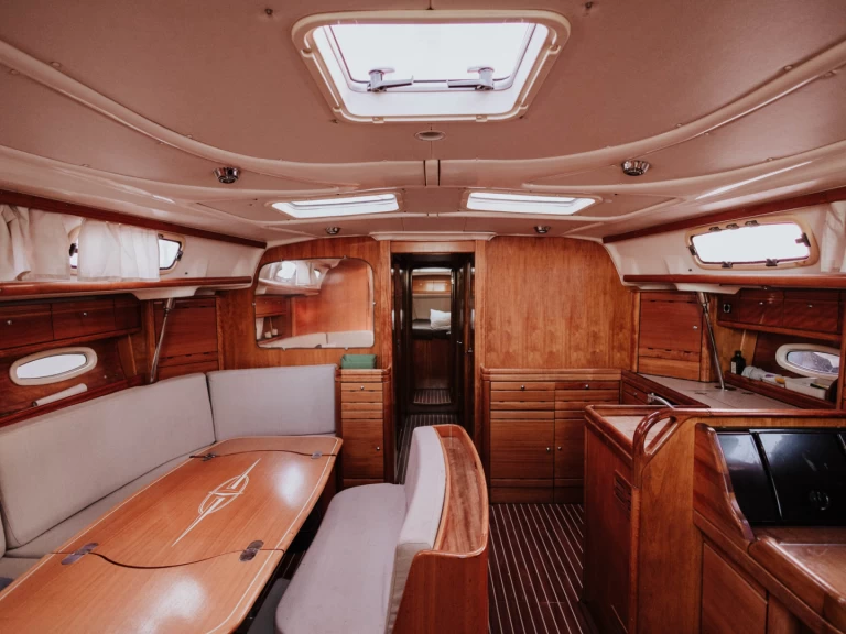 Sailboat for rent Mahón at the best price