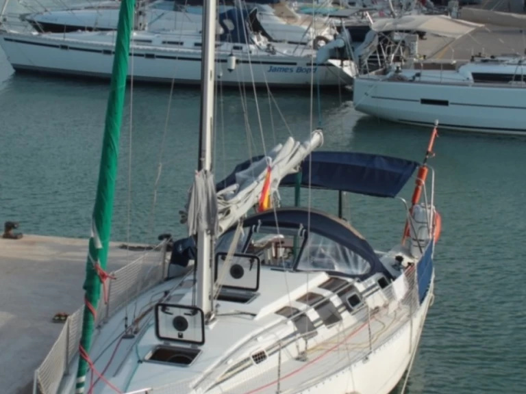 Sailboat for rent Le Grau-du-Roi at the best price