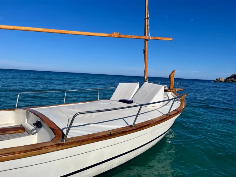Motorboat for rent Palamós at the best price