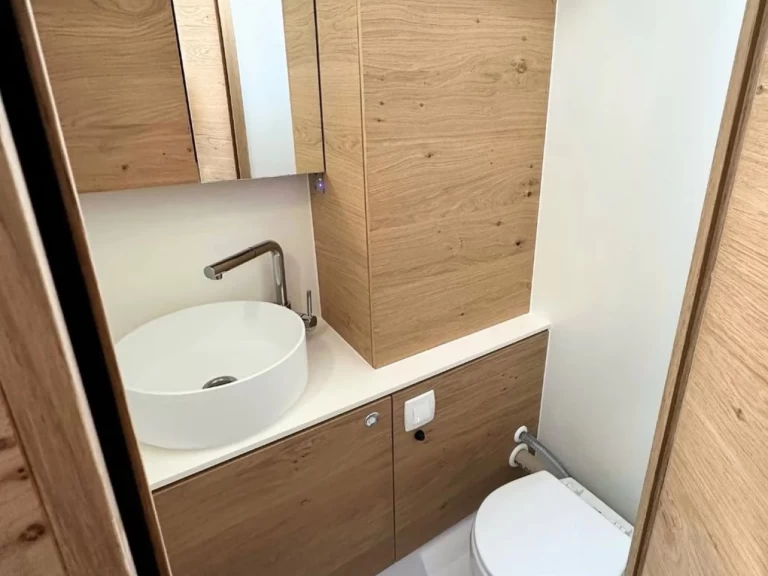 Boat rental Elan Impression 45 in Split on Samboat