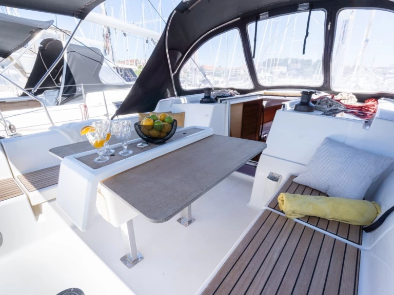 Sailboat rental with or without captain Dufour Pula