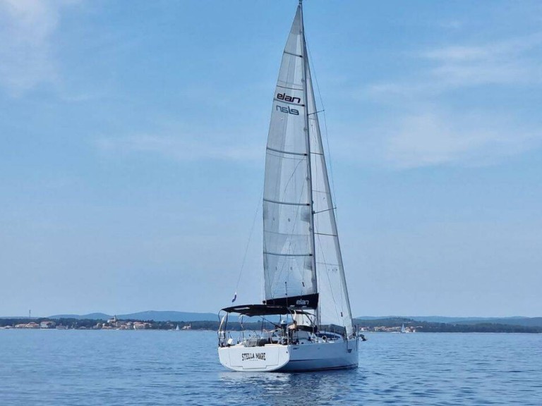 Sailboat rental in Punat - Elan E4