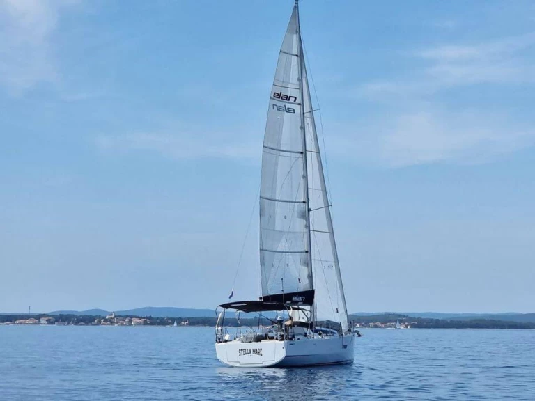 Sailboat rental in Punat - Elan E4