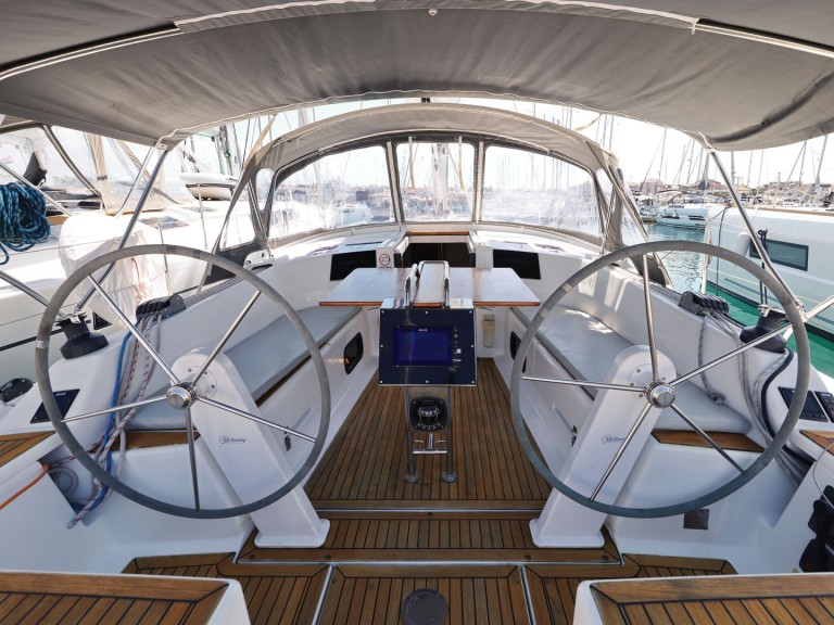 Yacht charter Biograd na Moru cheap Hanse 385