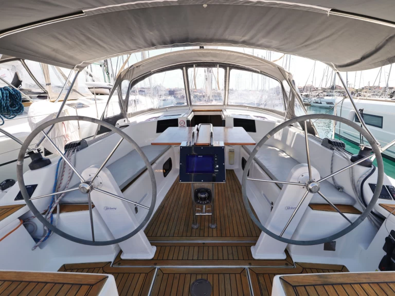 Yacht charter Biograd na Moru cheap Hanse 385