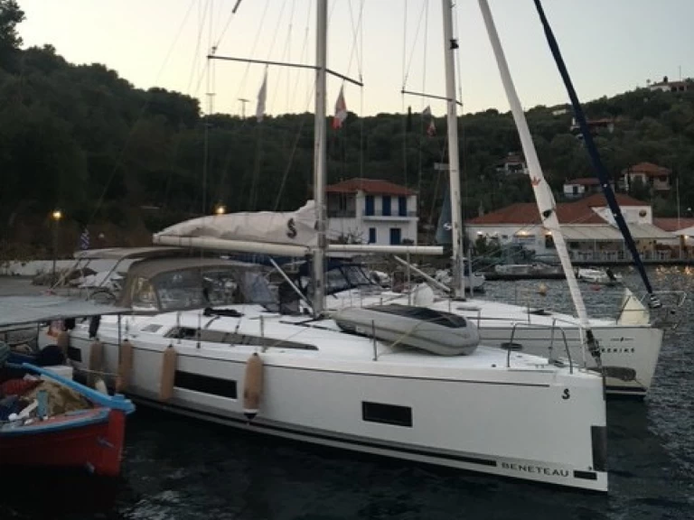 Sailboat rental in Pálairos - Bénéteau Oceanis 46.1