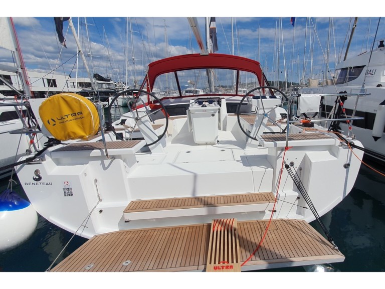 Sailboat rental with or without captain Bénéteau Pomer