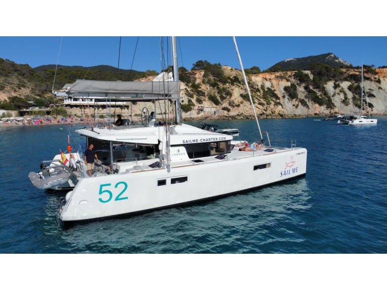 Lagoon Lagoon 52 F in Ibiza Town on SamBoat