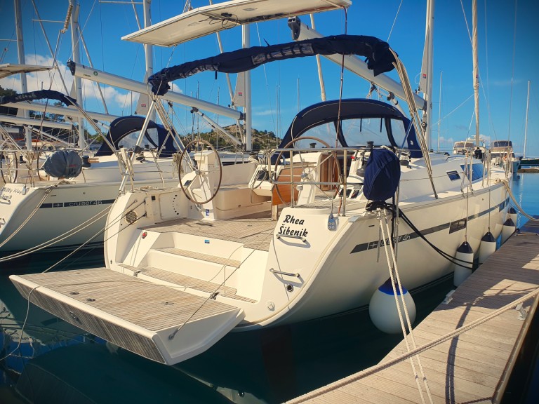 Sailboat for rent Drage at the best price