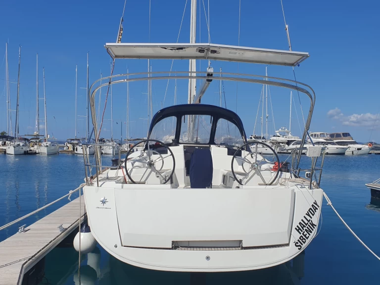 Sailboat for rent Sukošan at the best price