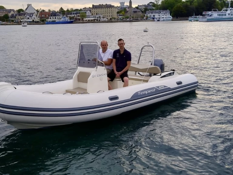 RIB rental with or without captain Capelli Combrit