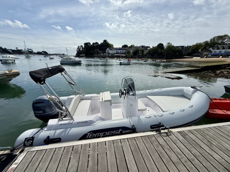 RIB rental in Combrit - Capelli Tempest 630