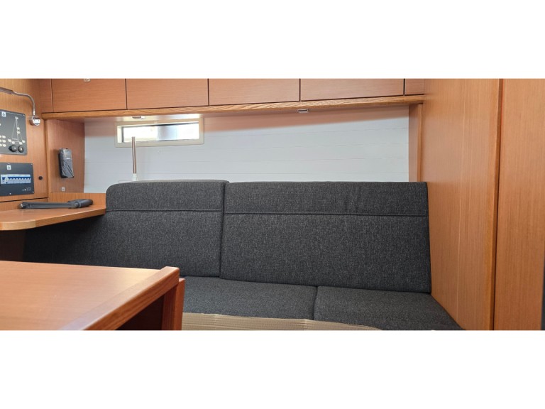 Bareboat Rental Sailboat Bavaria with a boat licence