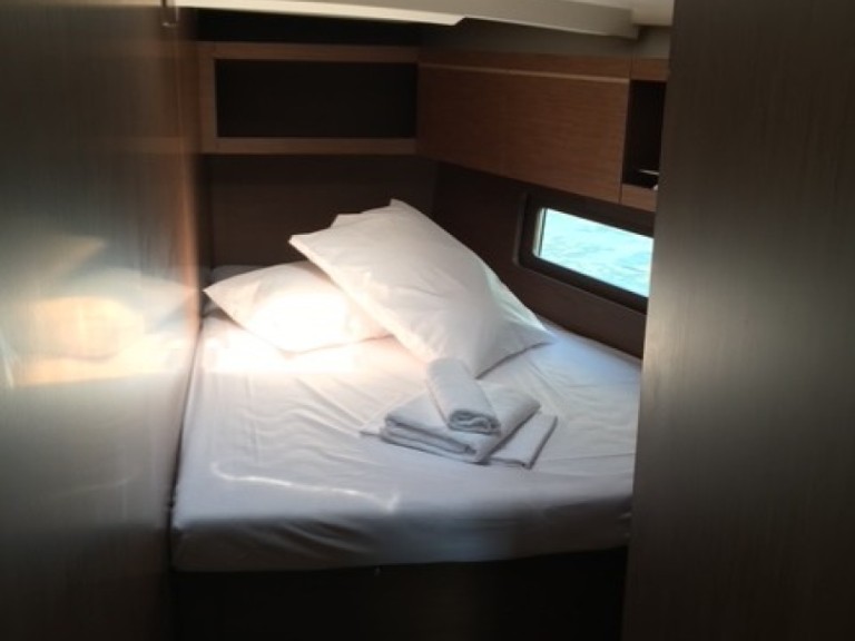 Bareboat Rental Sailboat Bénéteau with a boat licence