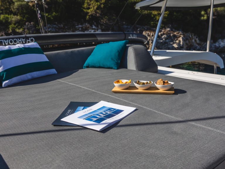 Boat rental Lagoon Lagoon 42 in Lefkáda on Samboat